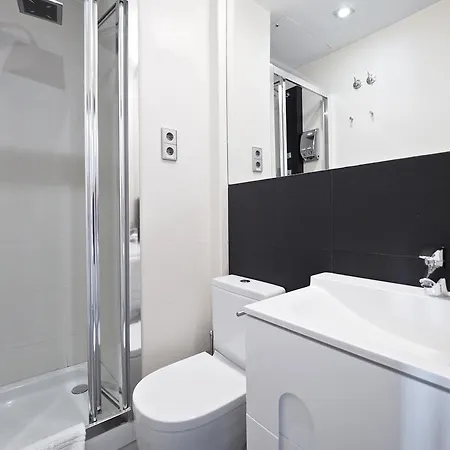 Hotel apartamentowy Fifteen 2*