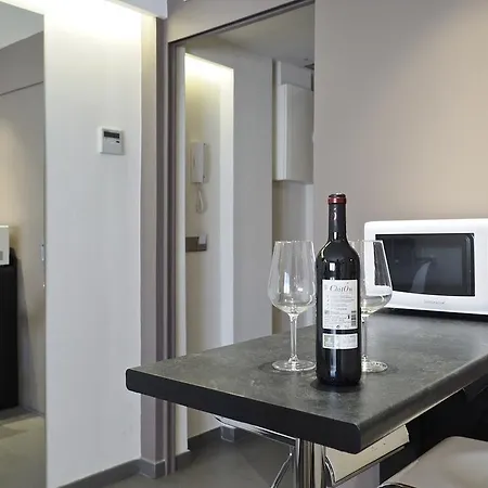 Hotel apartamentowy Fifteen